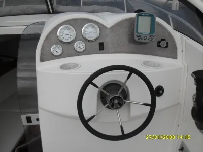 Polyester Speedboat Quicksilver 540 Cabin Photo 9