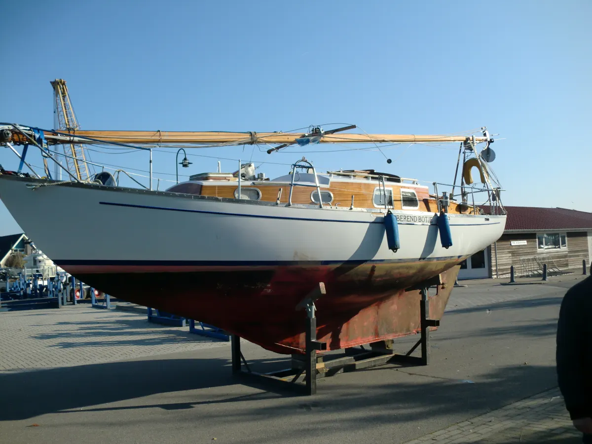 Steel Sailboat Trewes Commodore 31