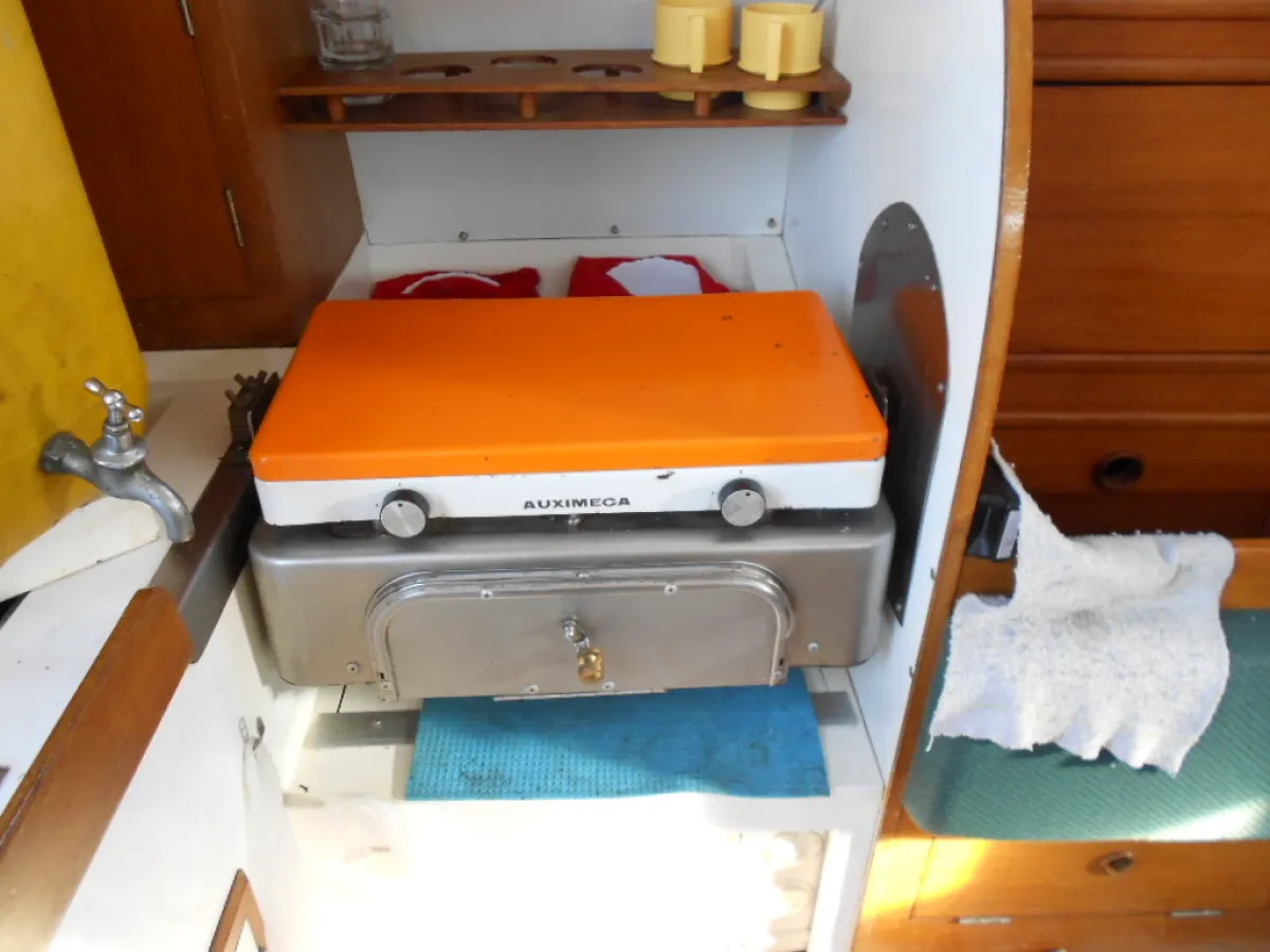 Polyester Sailboat Camper & nicholsons 30 MK 59