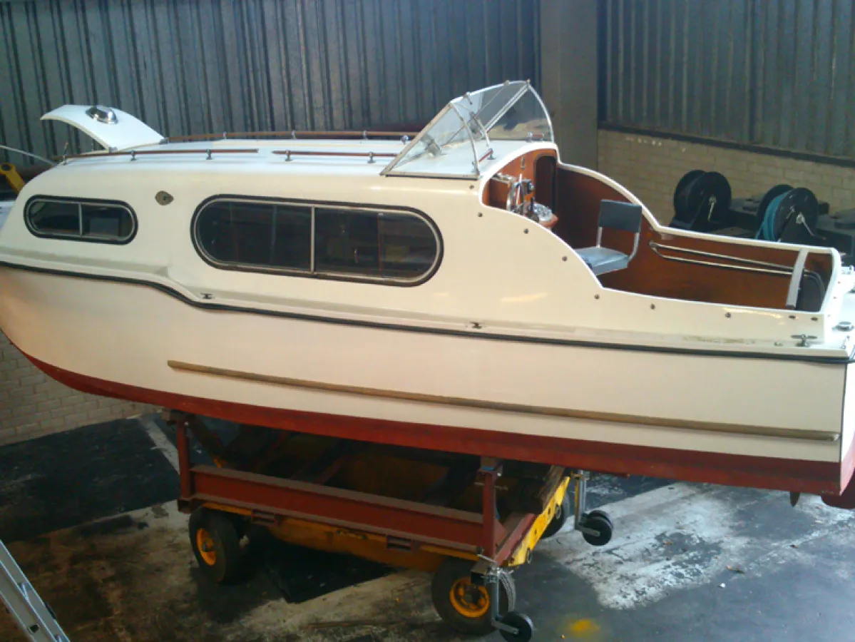 Polyester Motorboat Freeman 22