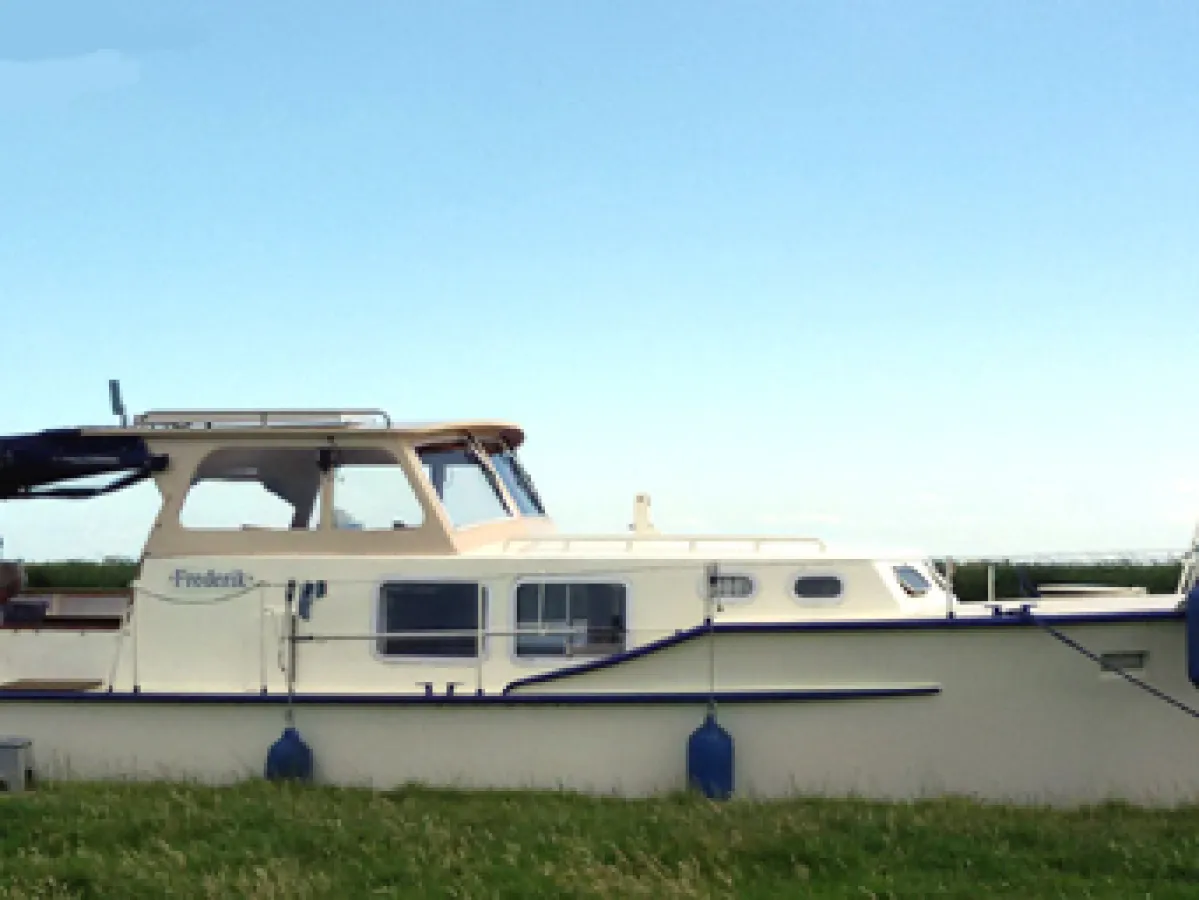 Steel Motorboat Bakdekker Kruiser