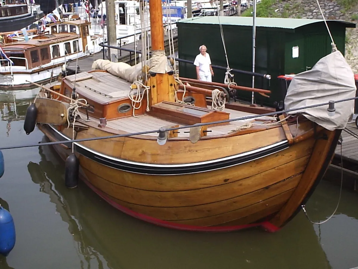 Wood Sailboat Botter 