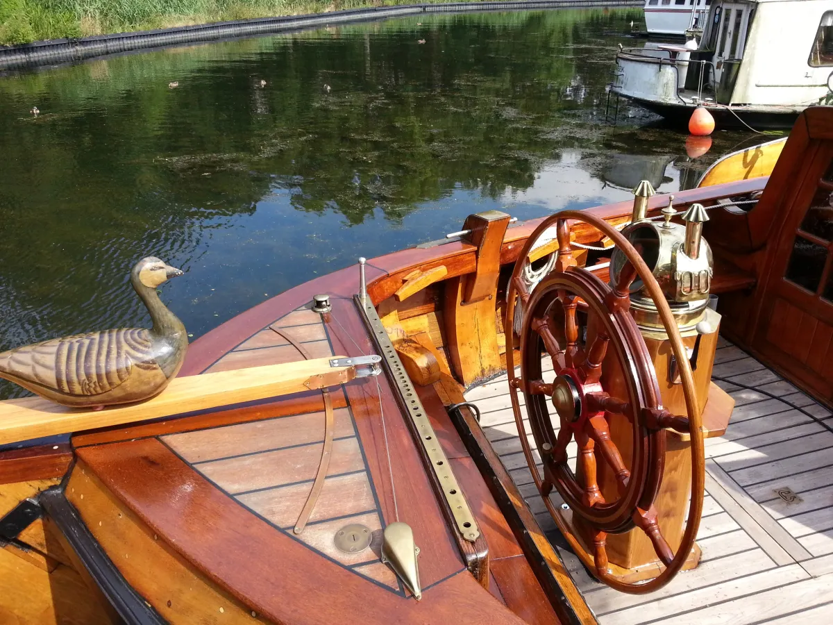 Wood Sailboat Botter 