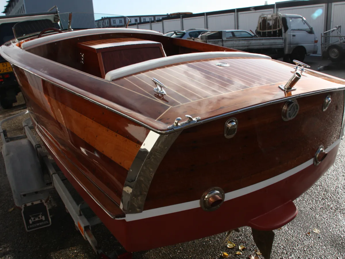 Wood Speedboat Chris Craft 