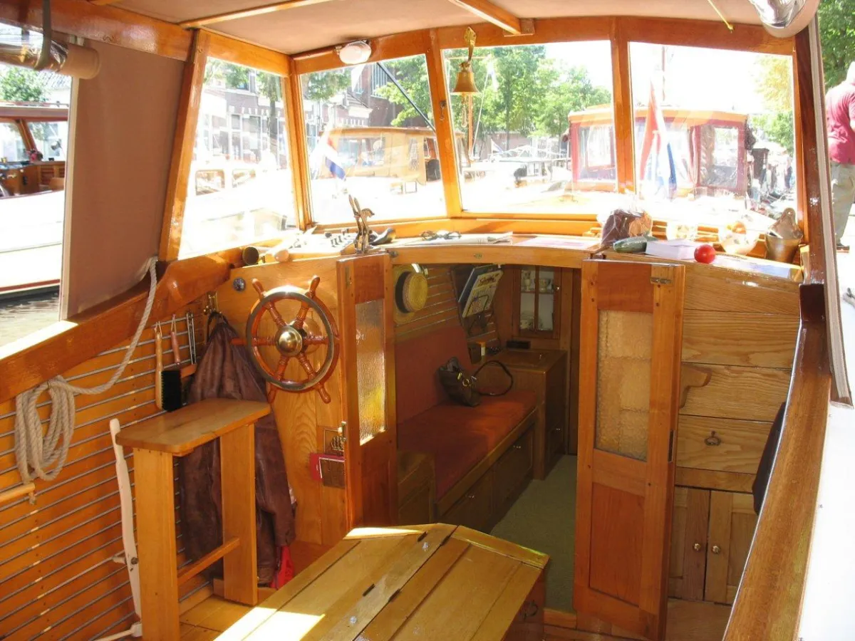 Wood Motorboat Bakdekker Varend Monument