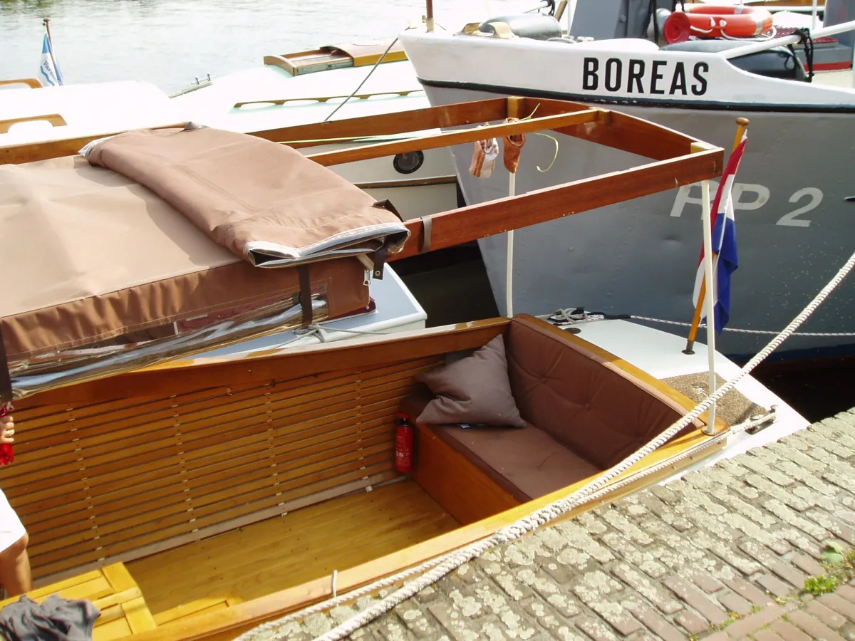 Wood Motorboat Bakdekker Varend Monument