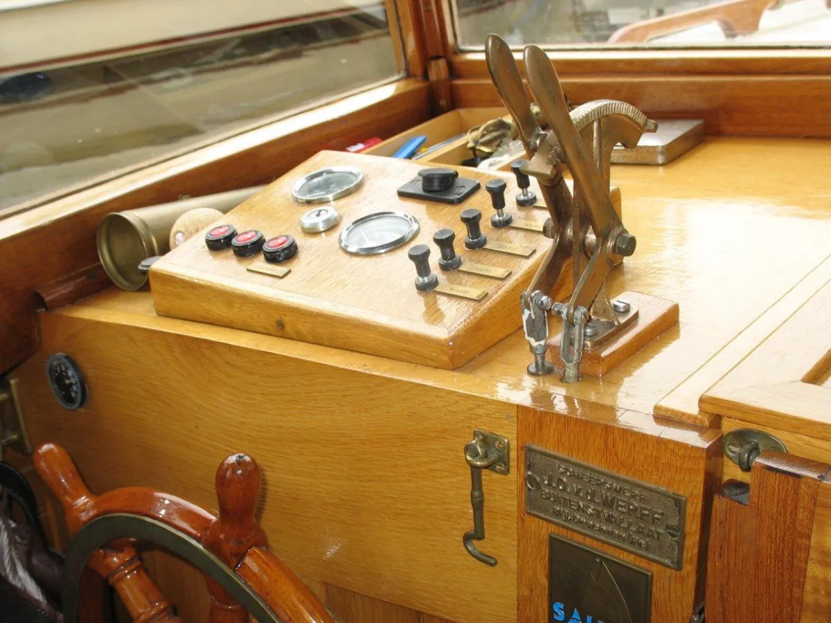 Wood Motorboat Bakdekker Varend Monument