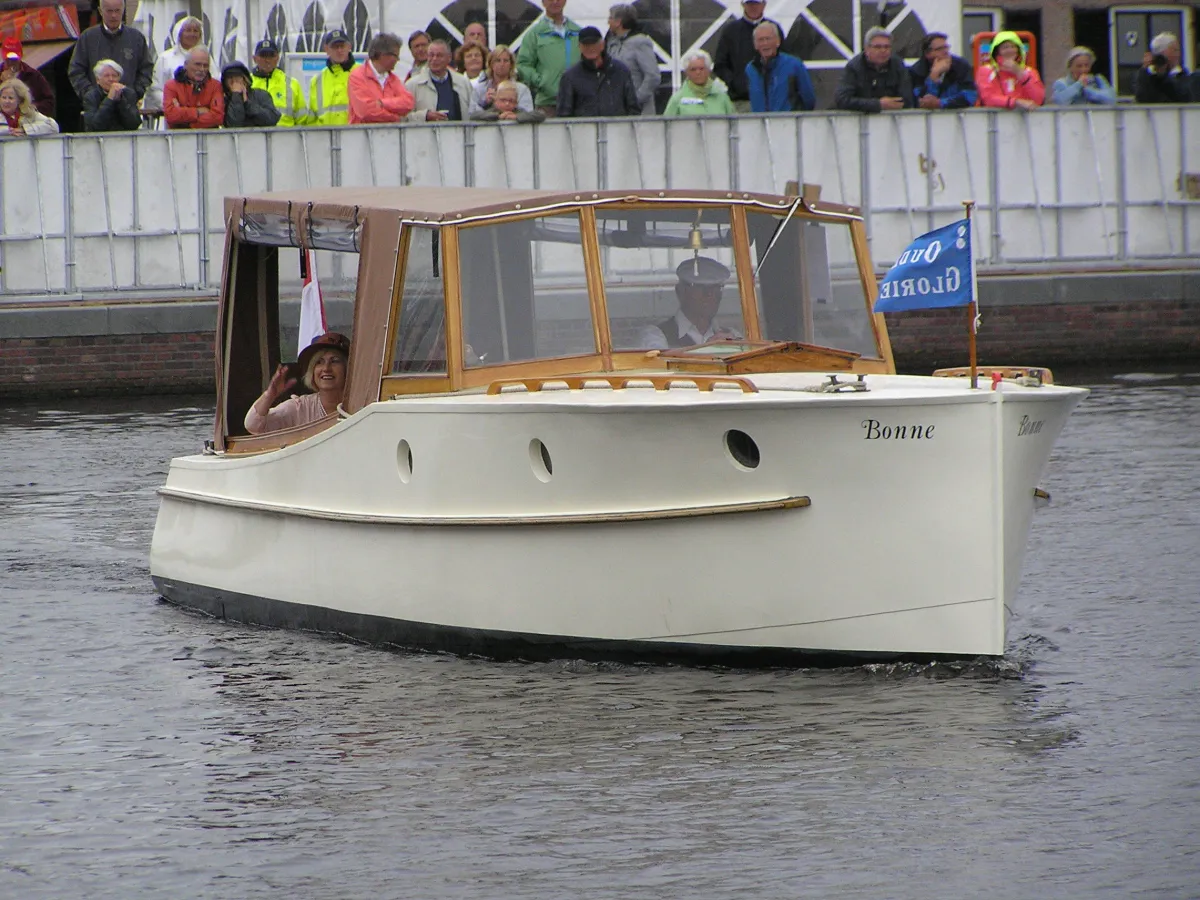 Wood Motorboat Bakdekker Varend Monument