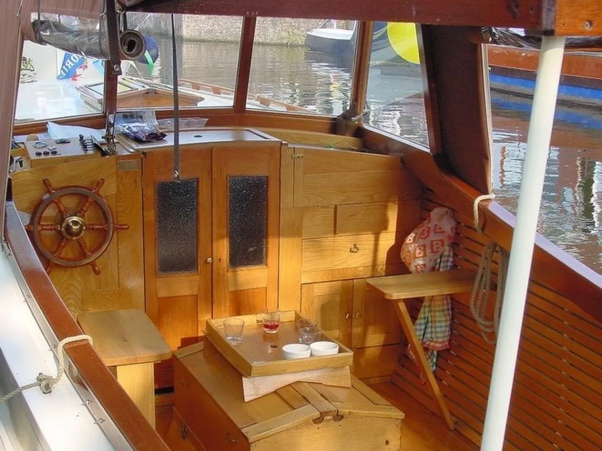 Wood Motorboat Bakdekker Varend Monument