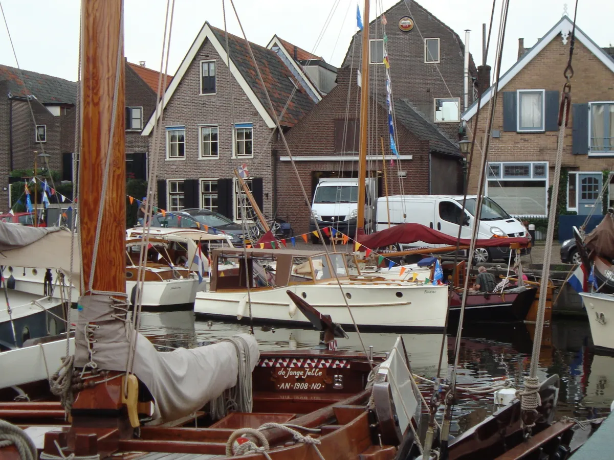 Wood Motorboat Bakdekker Varend Monument