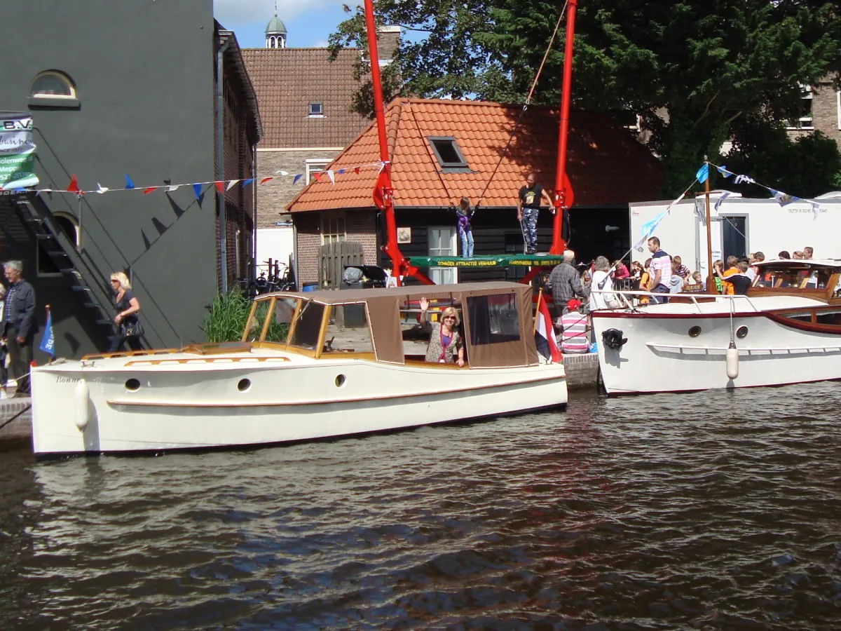 Wood Motorboat Bakdekker Varend Monument