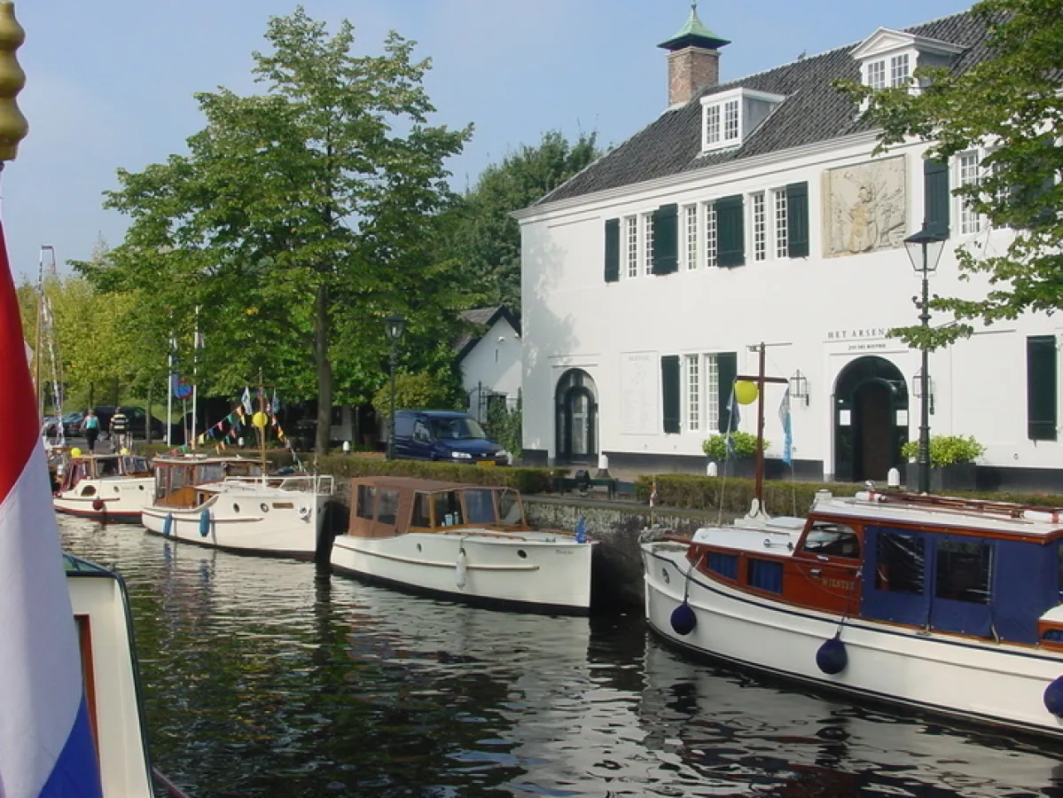 Wood Motorboat Bakdekker Varend Monument