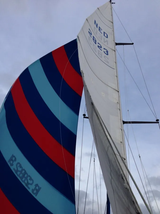 Polyester Sailboat Oyster 37