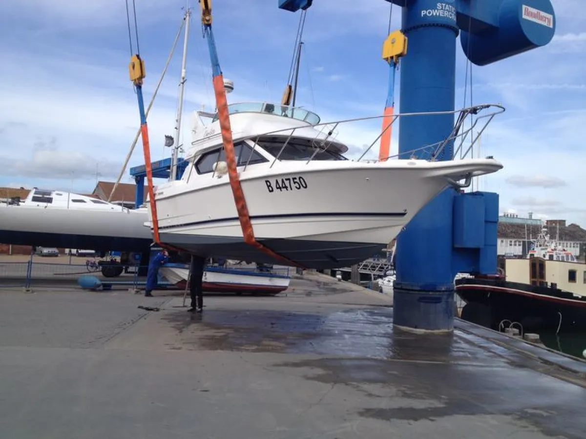 Polyester Motorboat Bayliner 2858