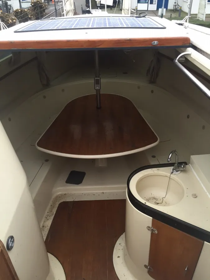 Polyester Sailboat Hunter 26