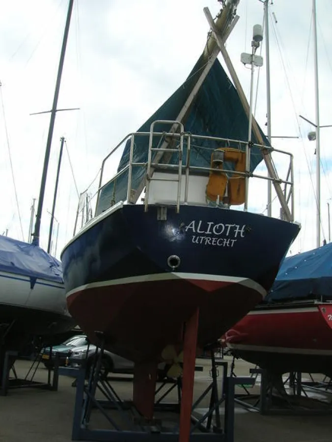 Steel Sailboat One Off Rob 33