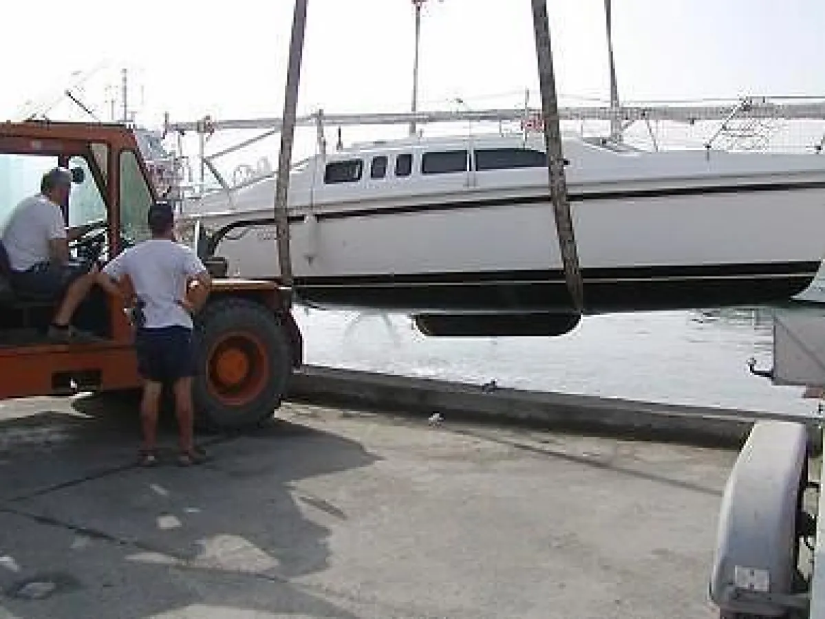 Polyester Sailboat Hunter 26