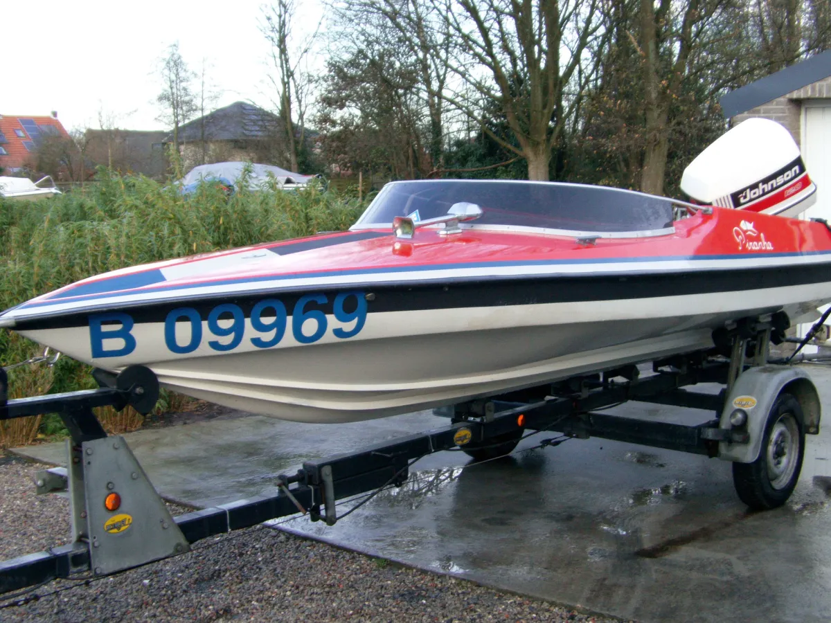 Polyester Speedboat Piranha Espada