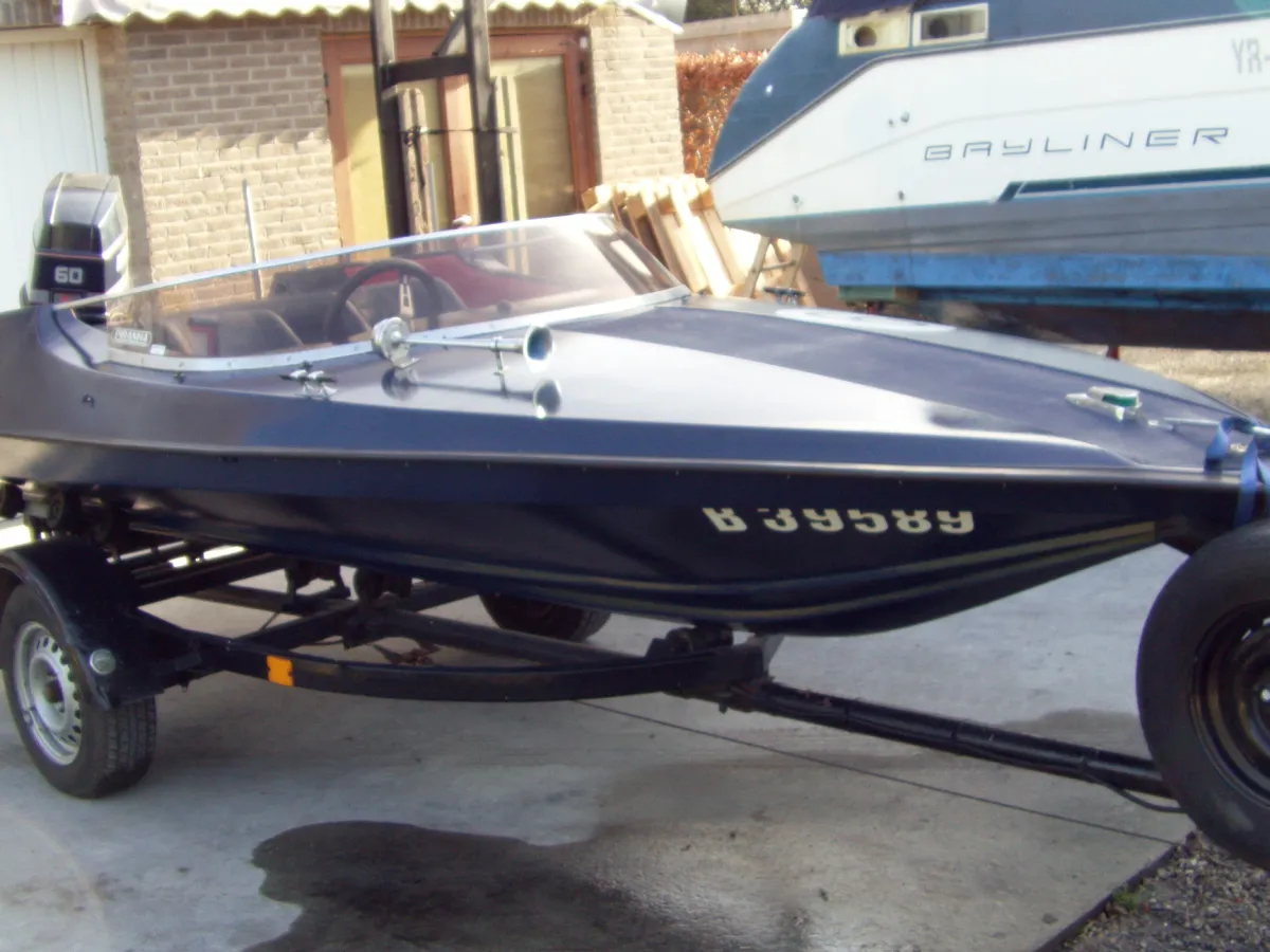 Polyester Speedboat Piranha Bagheera