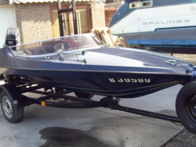 Polyester Speedboat Piranha Bagheera Photo 1