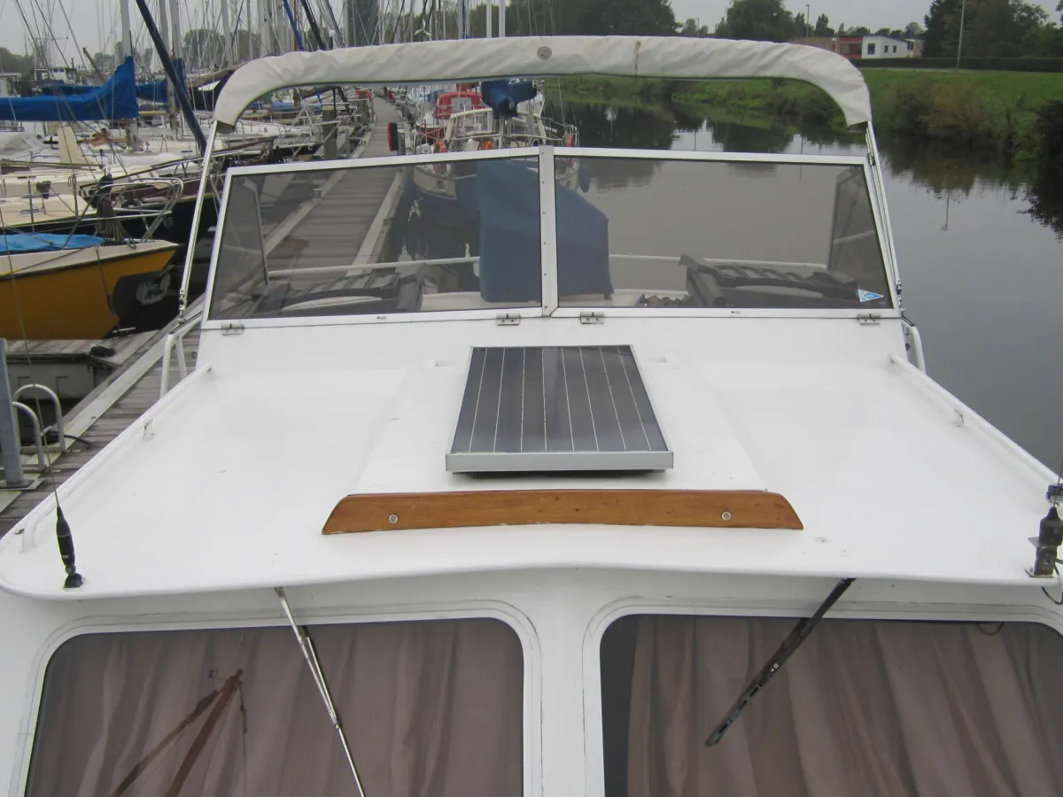 Steel Motorboat Millboat 975 Salon kruiser