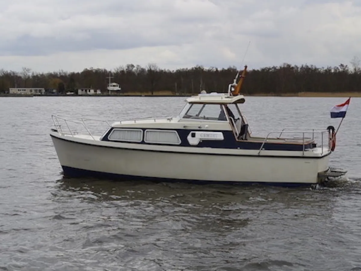 Polyester Motorboat Safir 24