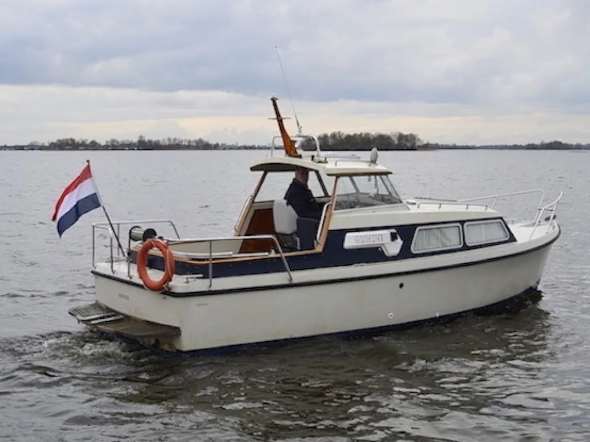 Polyester Motorboat Safir 24