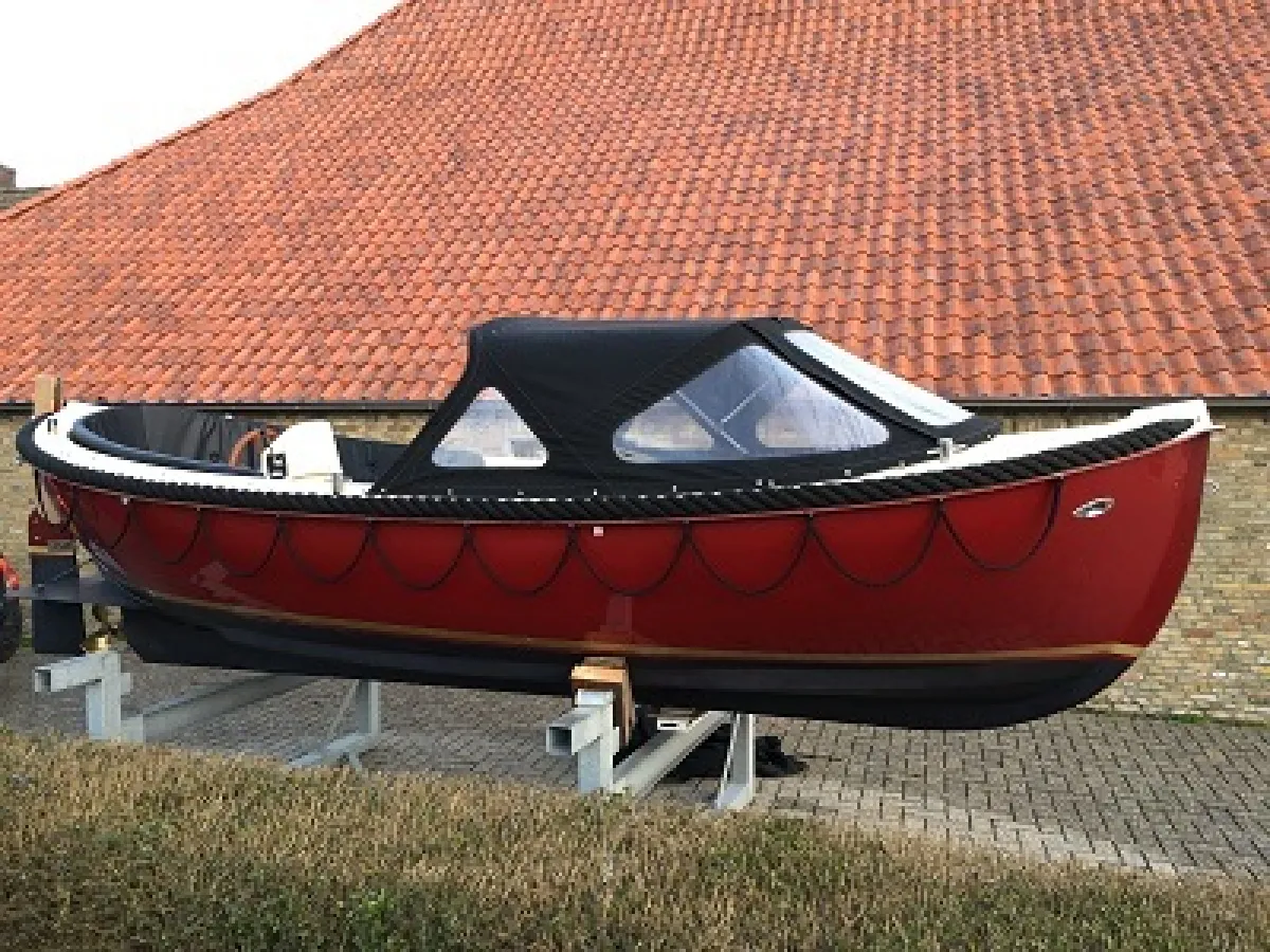 Polyester Sloop Antaris RB 18