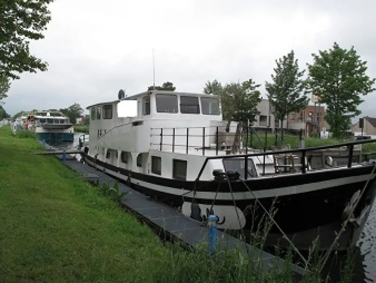 Steel Houseboat Klipperaak 