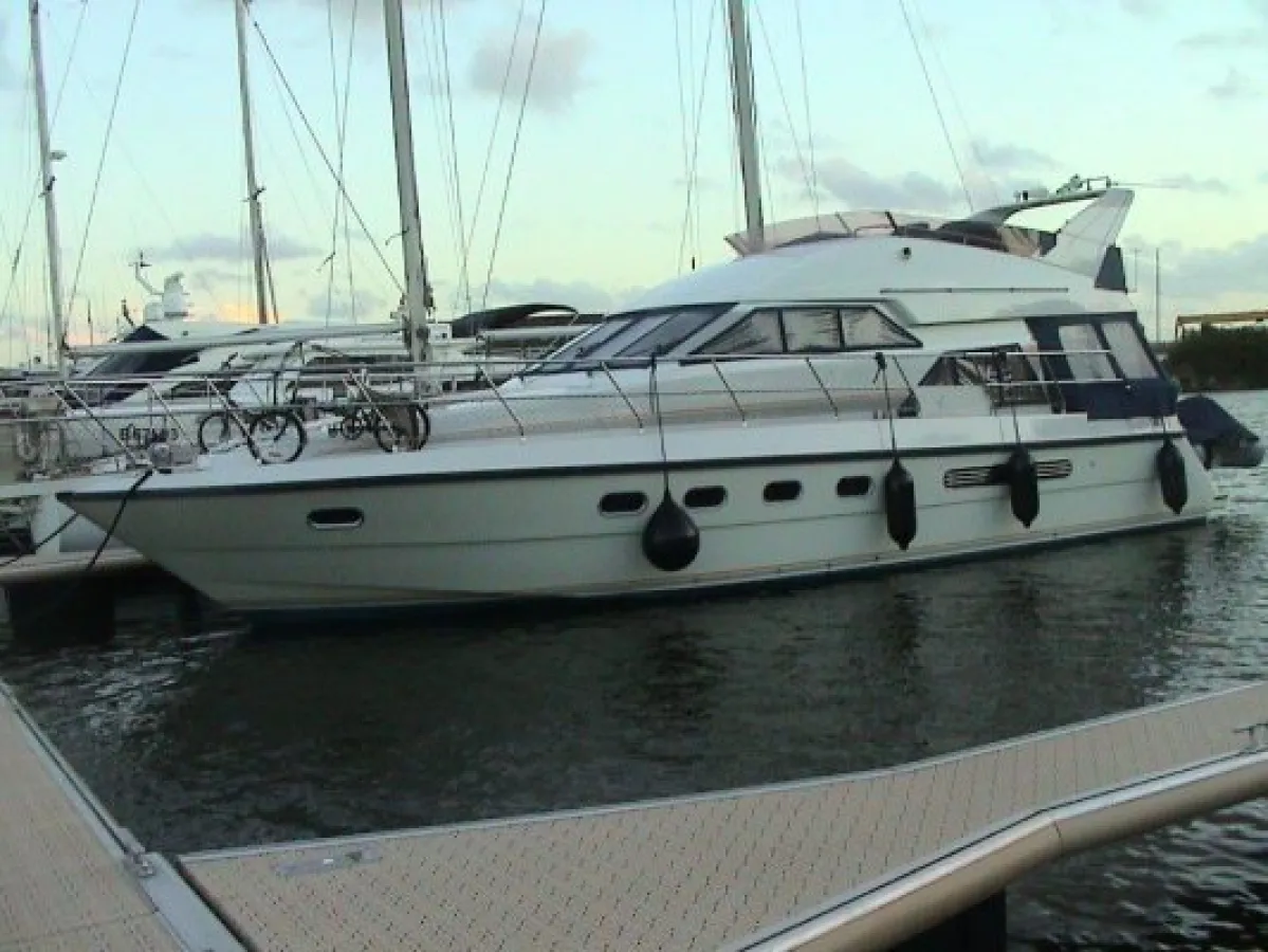 Polyester Motorboat Neptunus 141 Sedan Fly