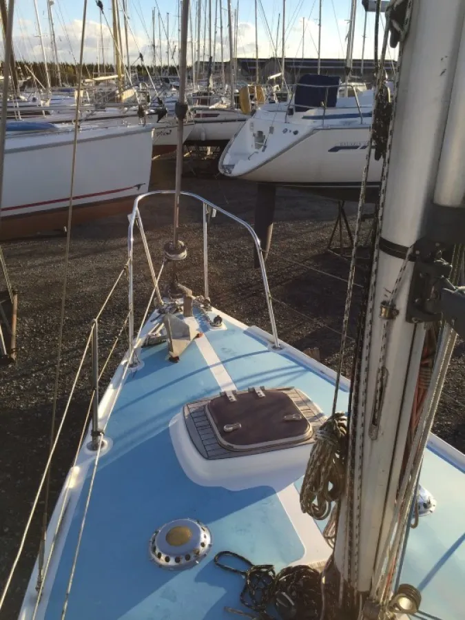 Polyester Sailboat Folkdancer 27