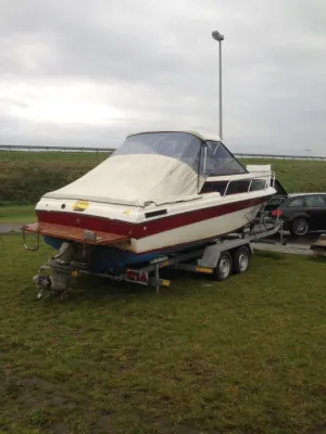 Polyester Speedboat Sunbird Corsair 218 Photo 2