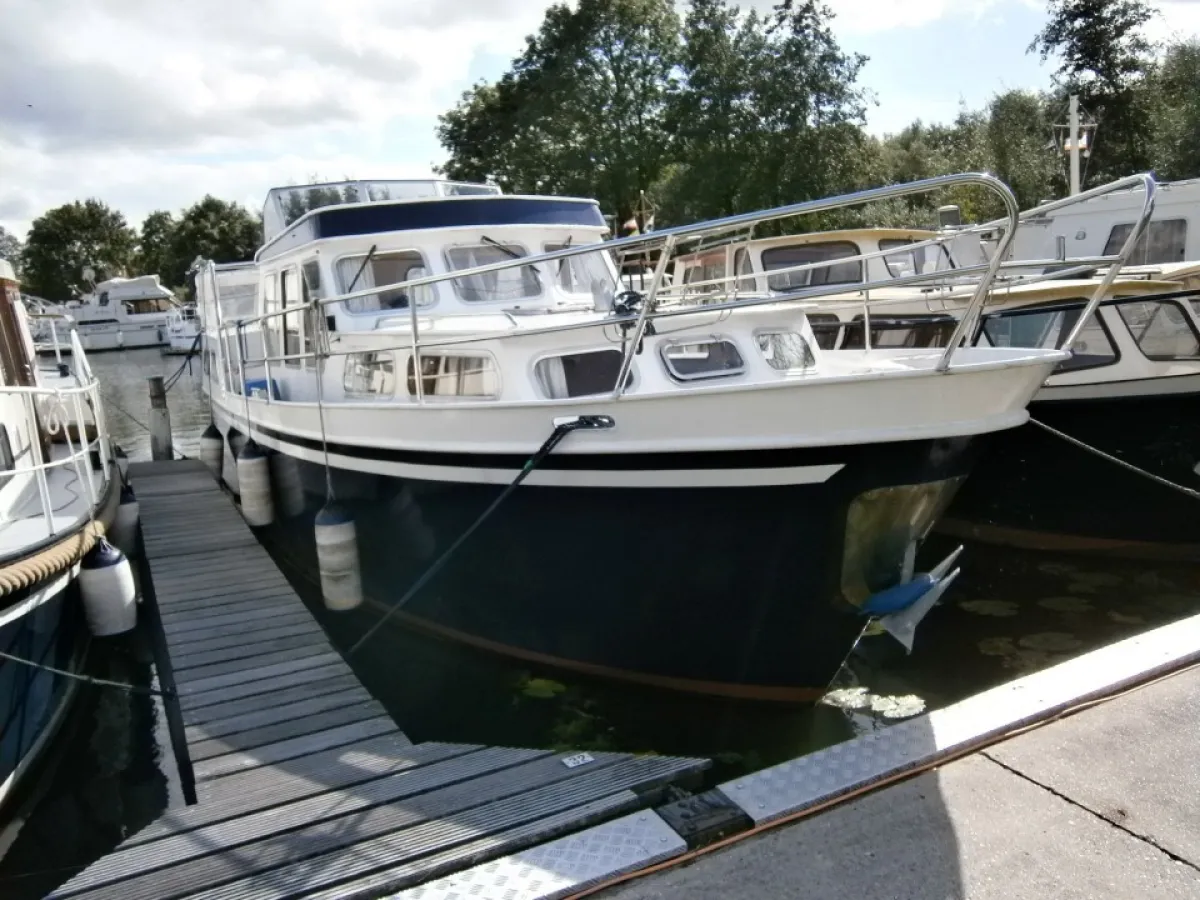 Steel Motorboat Hollandia 1000