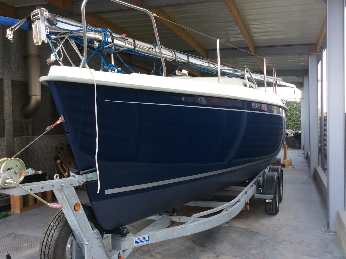 Polyester Sailboat Viko 25