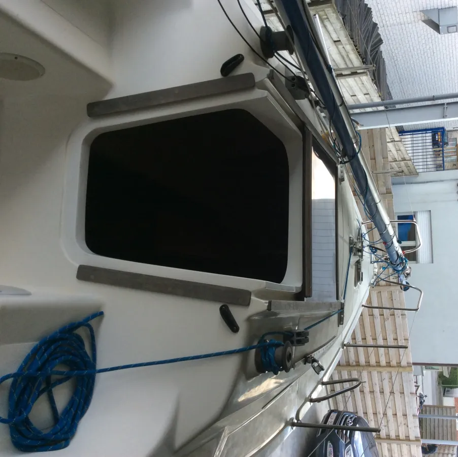 Polyester Sailboat Viko 25