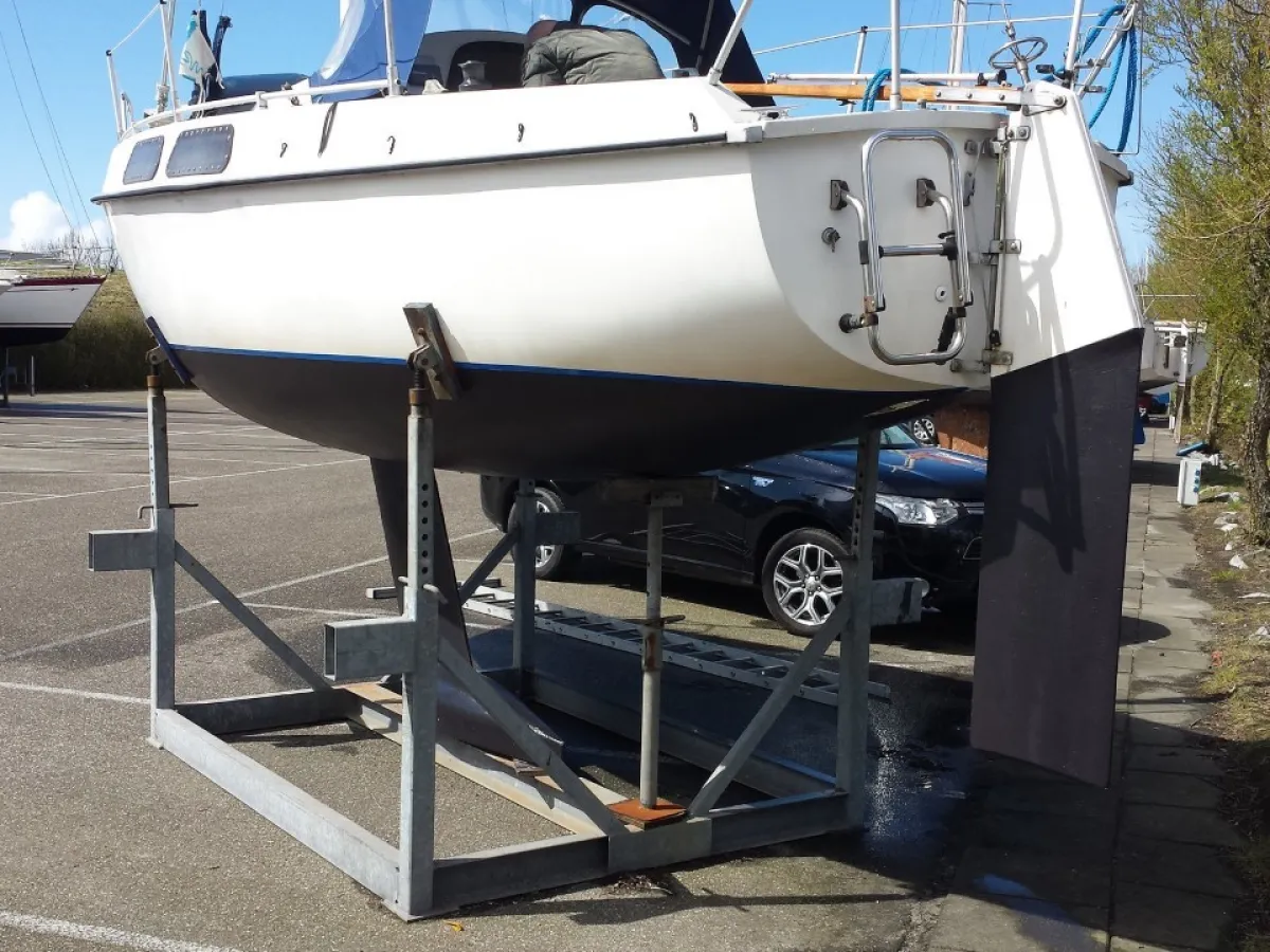 Polyester Sailboat Etap 22