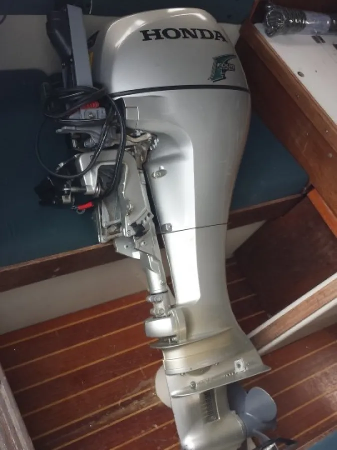 Polyester Sailboat Etap 22