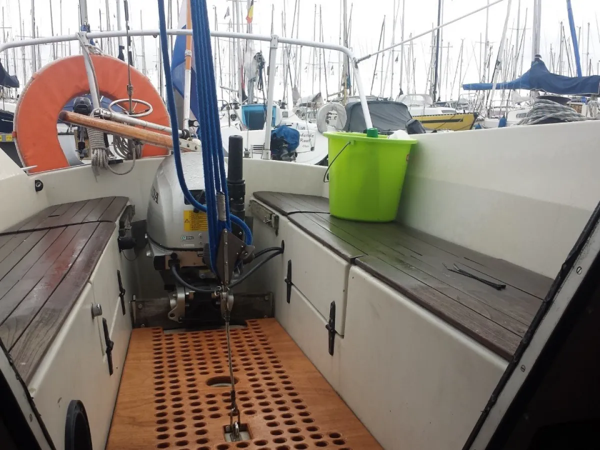 Polyester Sailboat Etap 22