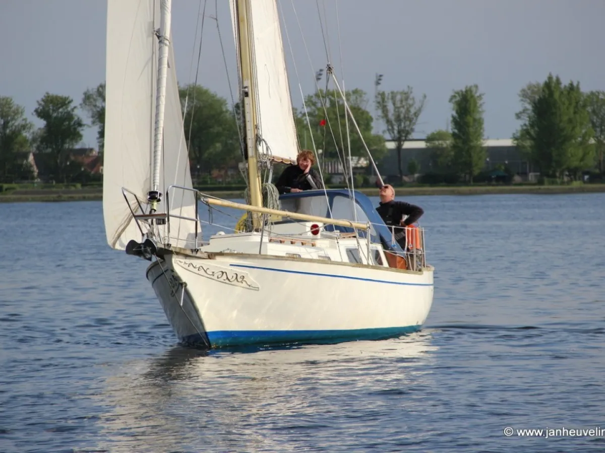 Polyester Sailboat Nantucket Clipper MKII