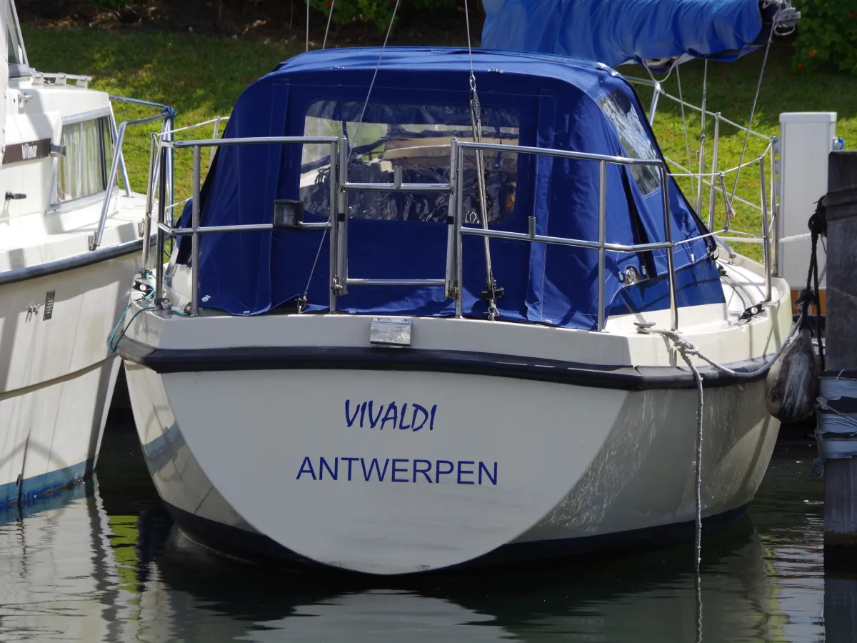 Polyester Sailboat Compromis 777