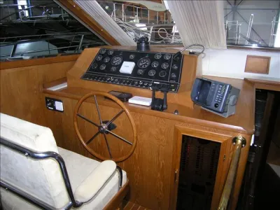 Polyester Motorboat Horizon 50 Taiwan Photo 22