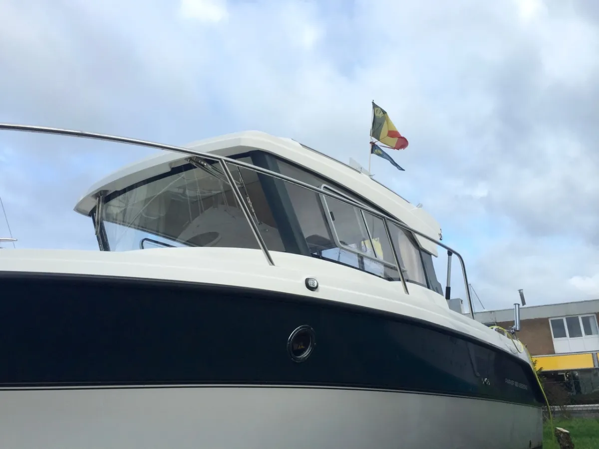 Polyester Motorboat Parker 660