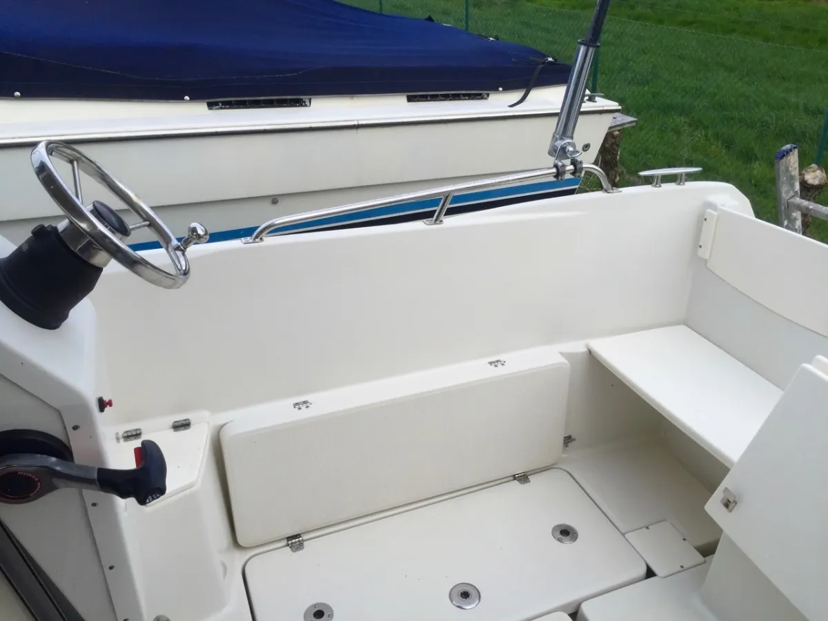 Polyester Motorboat Parker 660