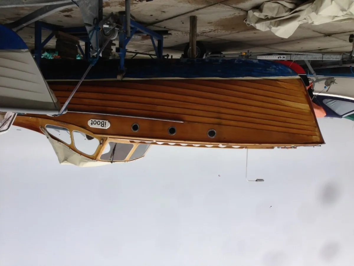 Wood Sailboat Blomberg 860