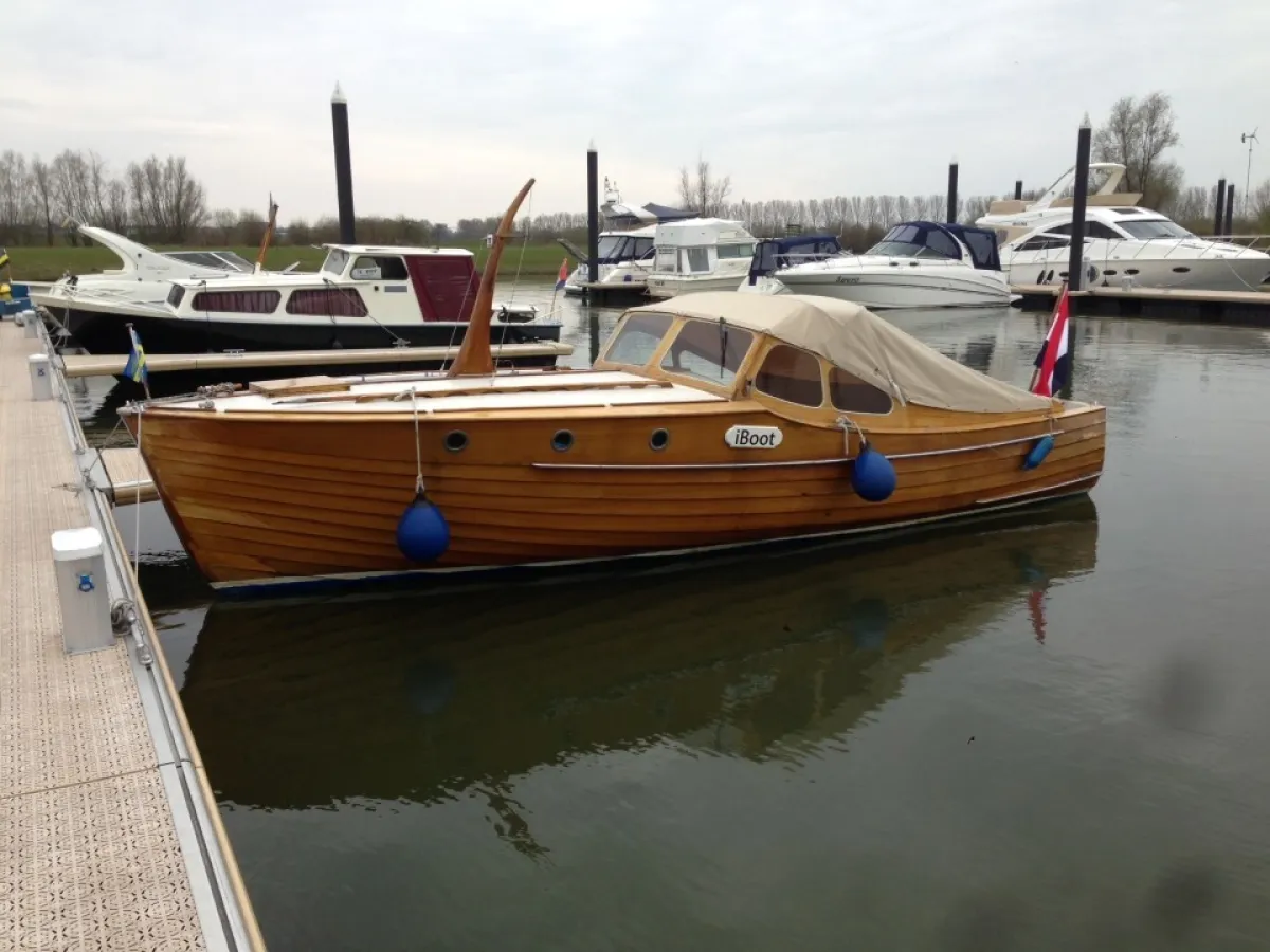 Wood Sailboat Blomberg 860