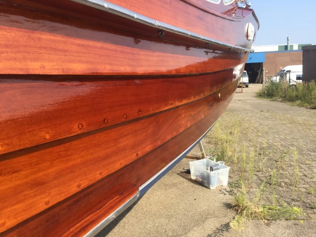 Wood Sailboat Blomberg 860