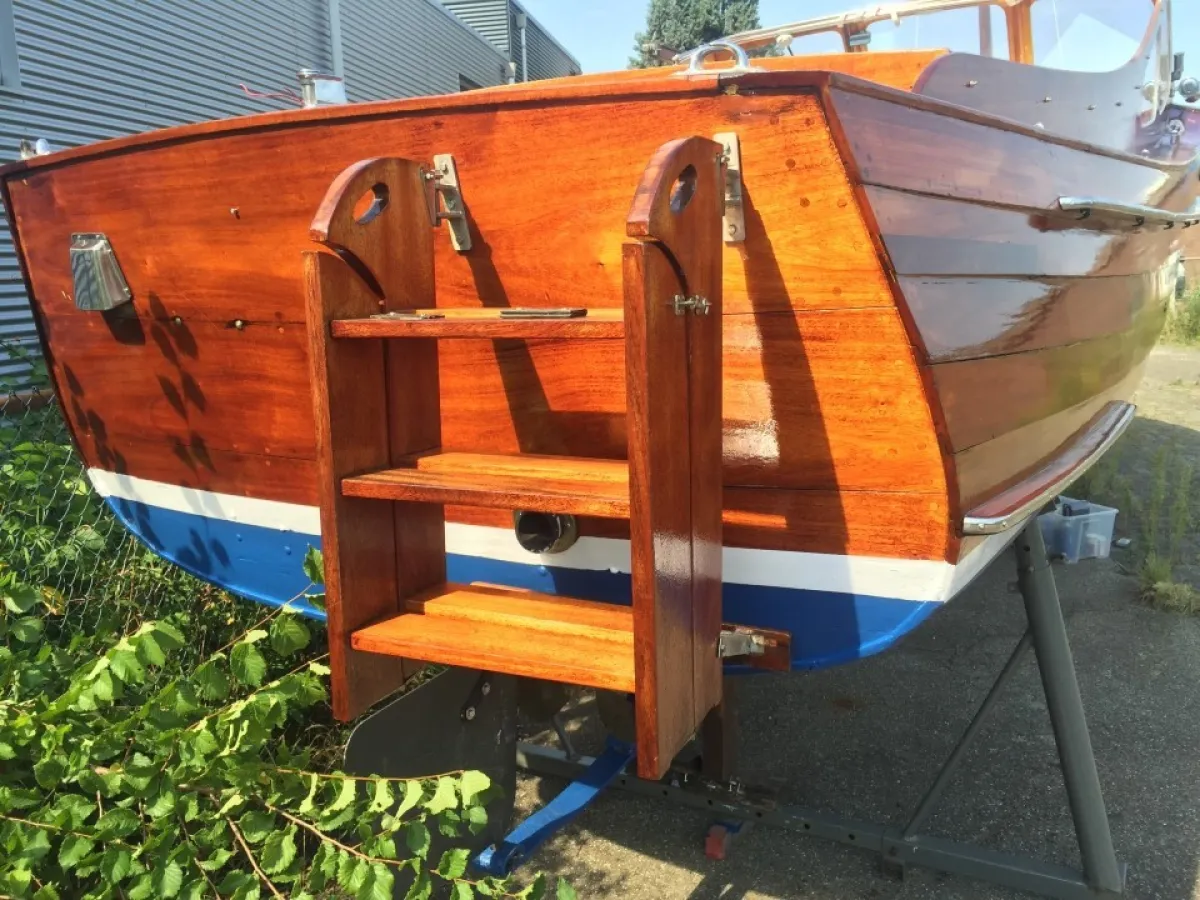 Wood Sailboat Blomberg 860