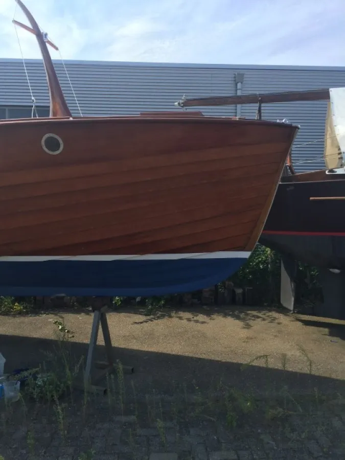 Wood Sailboat Blomberg 860