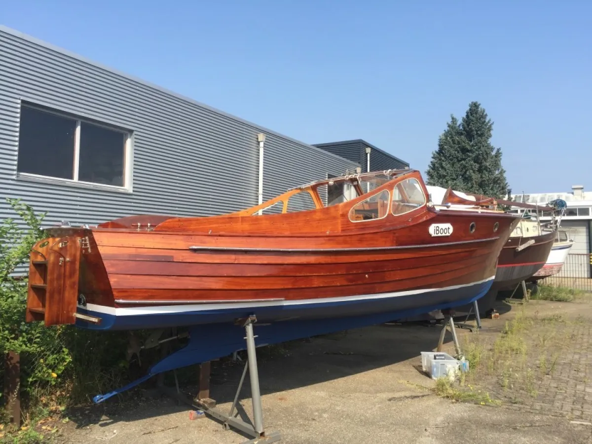 Wood Sailboat Blomberg 860