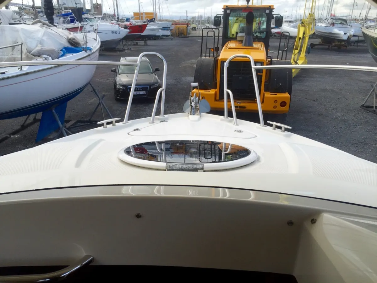 Polyester Motorboat Parker 660